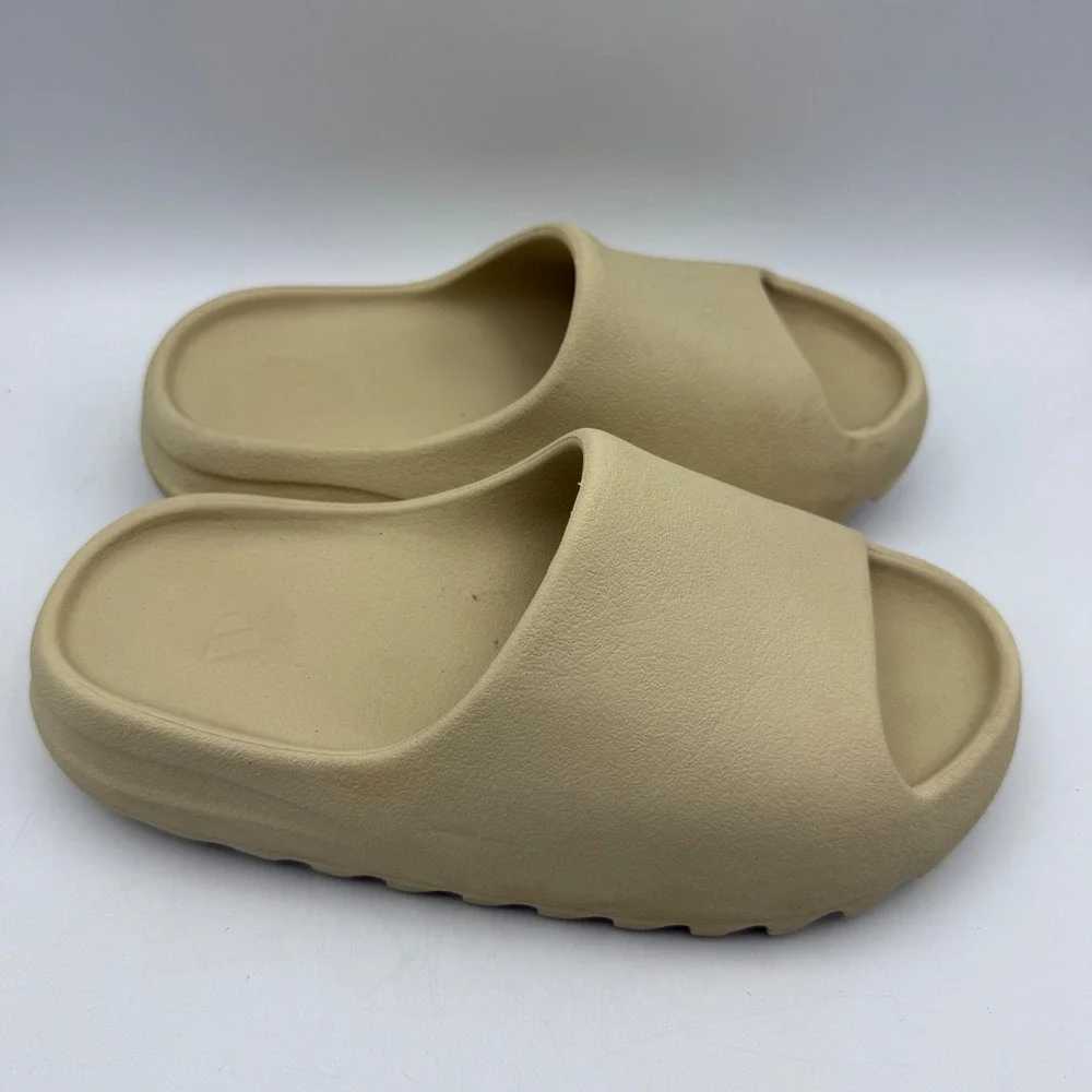 Adidas Yeezy Slide Mens 6 Womens 7 Resin GZ5551 Tan Minimalist Foam Sandal